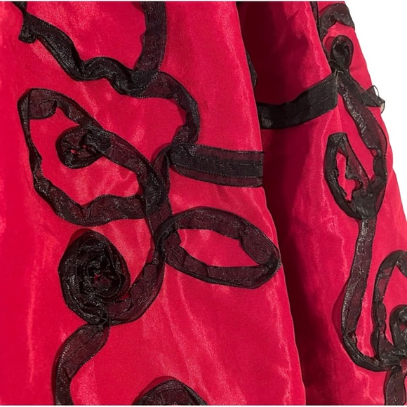 EUC Children’s Place Holiday Skirt Lined Satin Size 6x / 7 Adjustable to a sz 6 - Picture 2 of 7